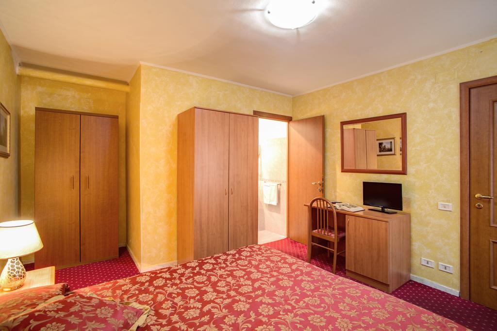 Monti Guest House - Affittacamere Roma Rom bilde