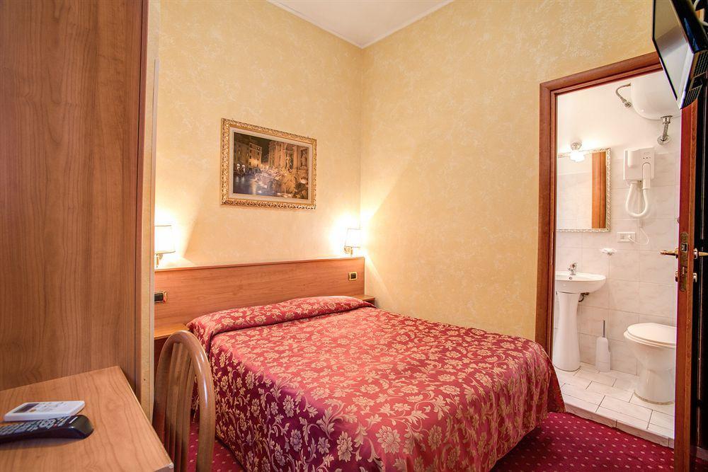 Monti Guest House - Affittacamere Roma Eksteriør bilde